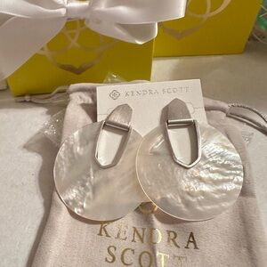 Kendra Scott Diane Silver Statement Earrings in Ivory Mother-of-Pearl NWT